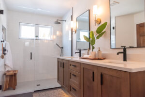 Read more about the article What Are the Best Tiles for Small Spaces?